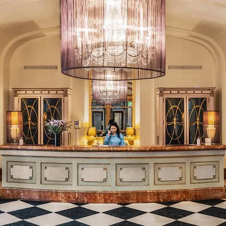 Hotel M Social Opera 4*