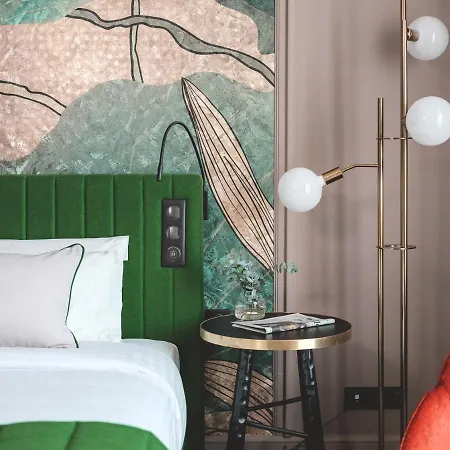 M Social Opera Hotel