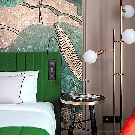 M Social Hotel 4*