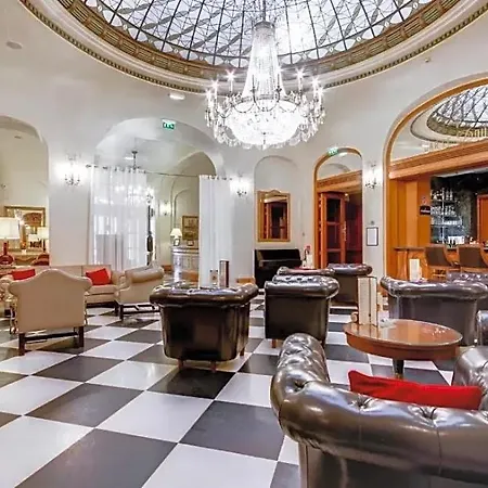 M Social Paris